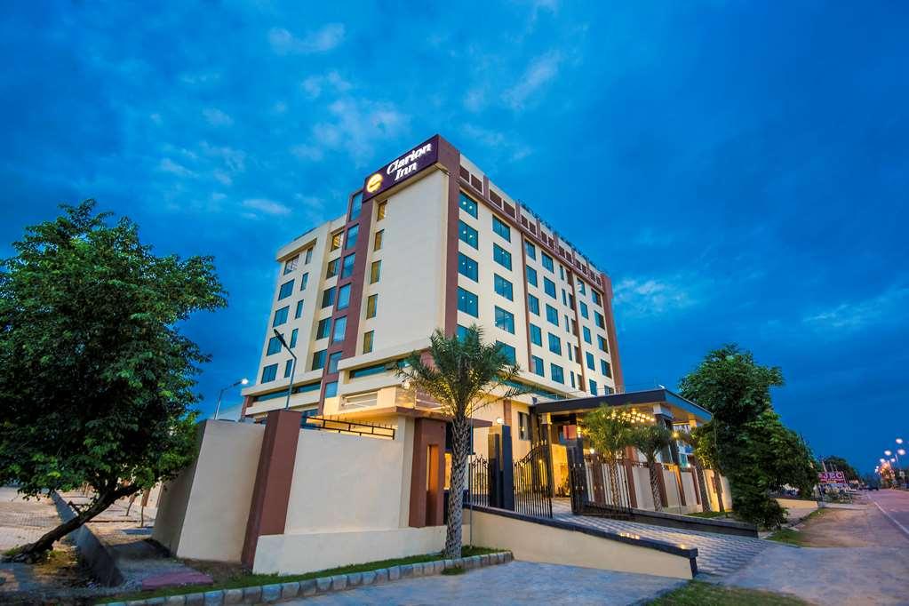 Clarion Inn Jaipur Kukas Exterior photo