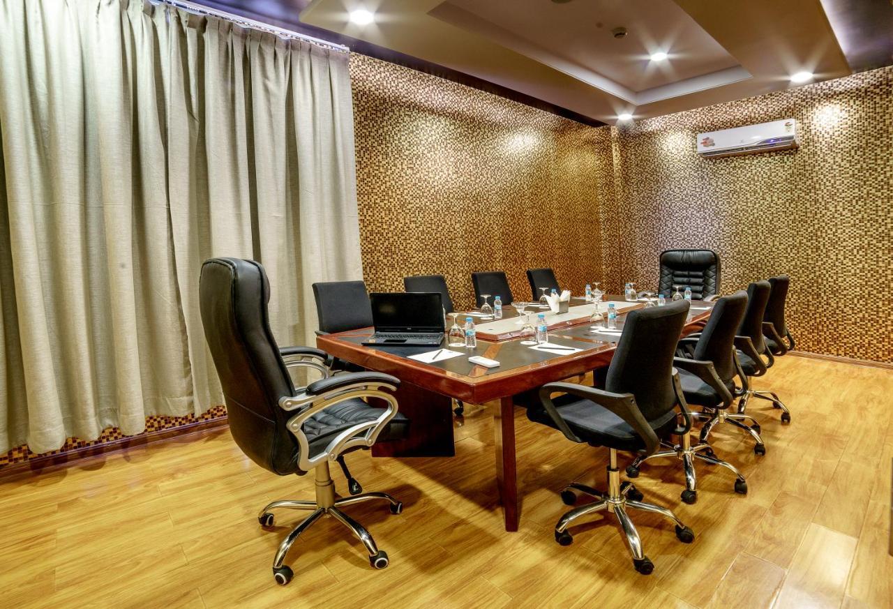 Clarion Inn Jaipur Kukas Exterior photo