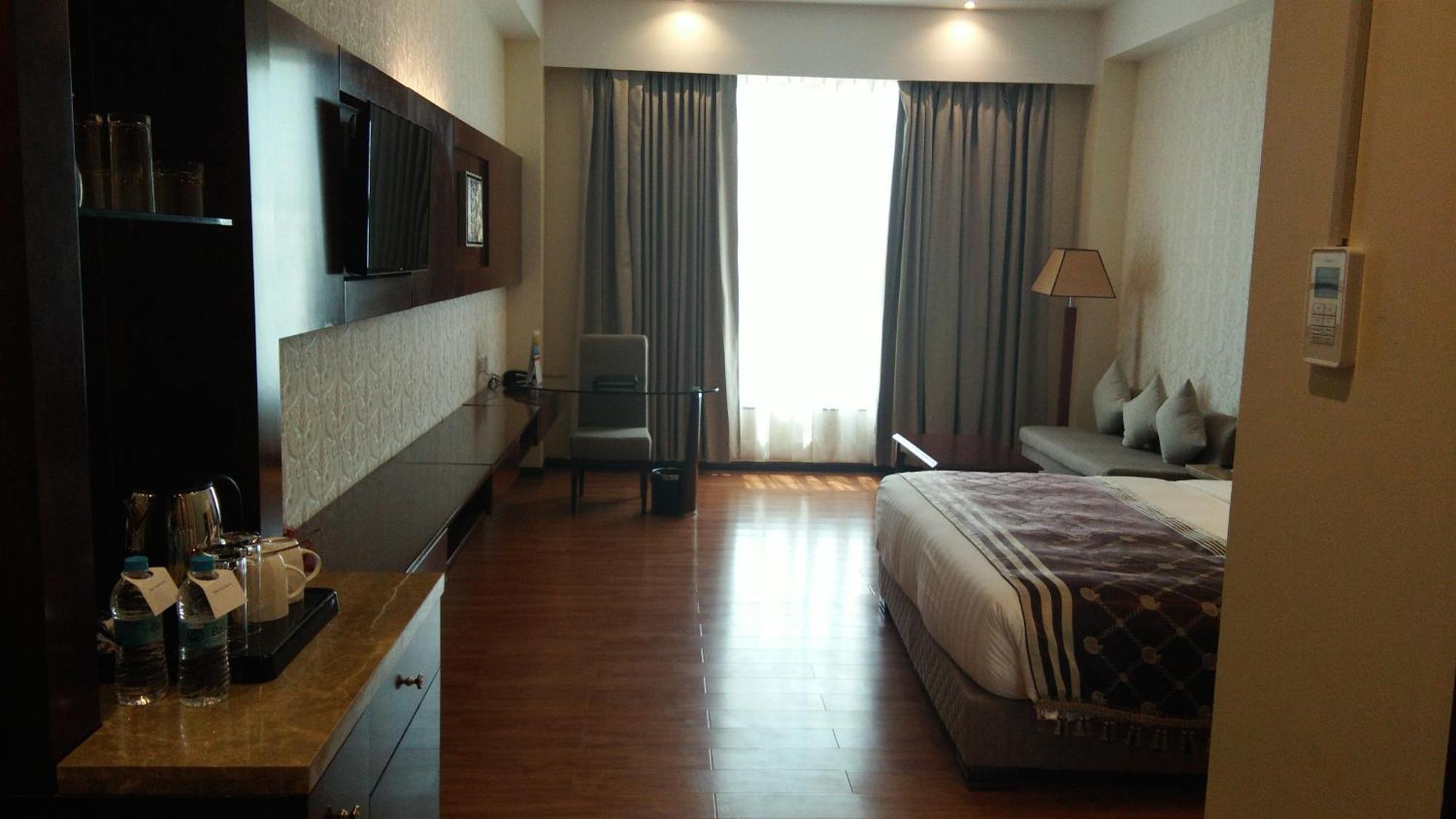 Clarion Inn Jaipur Kukas Room photo