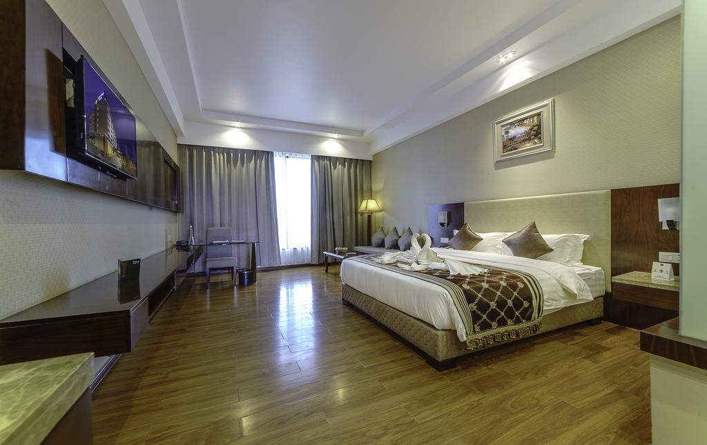 Clarion Inn Jaipur Kukas Exterior photo